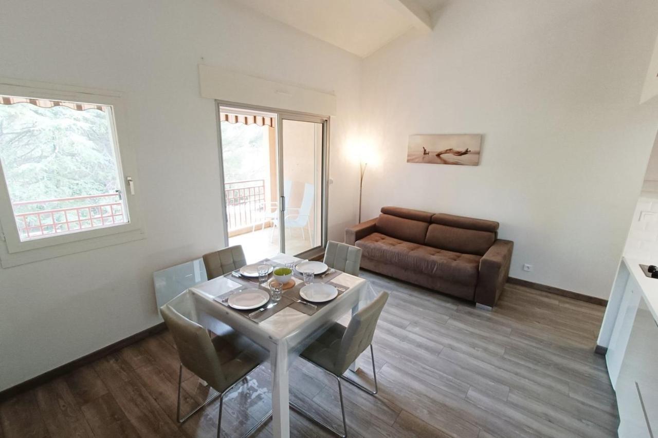 Spacious Sea View Apart At 50M From The Beach Bandol Kültér fotó